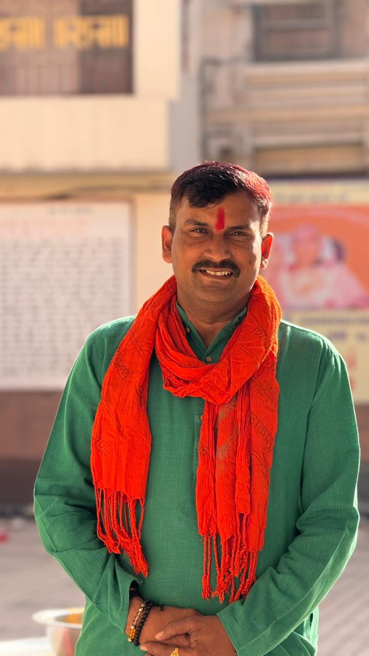 A community elder at a satsang morning